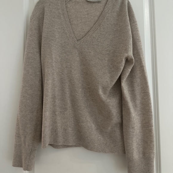 Everlane XS Oatmeal The Classic V in Cashmere - Picture 1 of 4